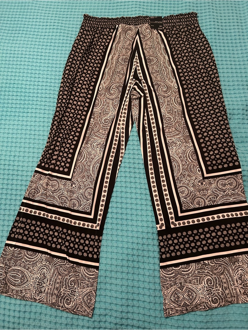 INC International Concepts Black and White Patterned Womens Pants NWT